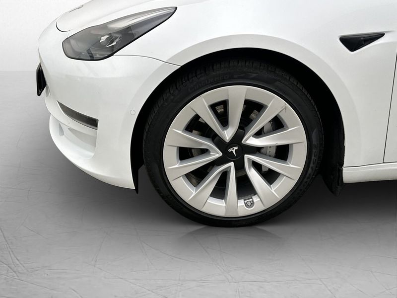 Tesla Model 3 bild 28