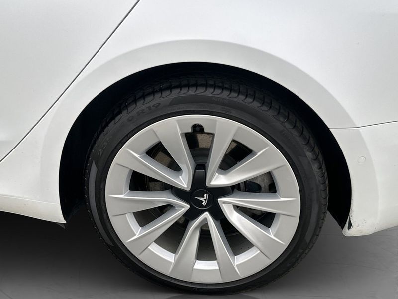 Tesla Model 3 bild 29