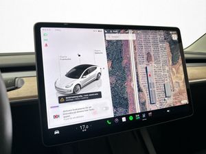 Tesla Model 3 bild 17