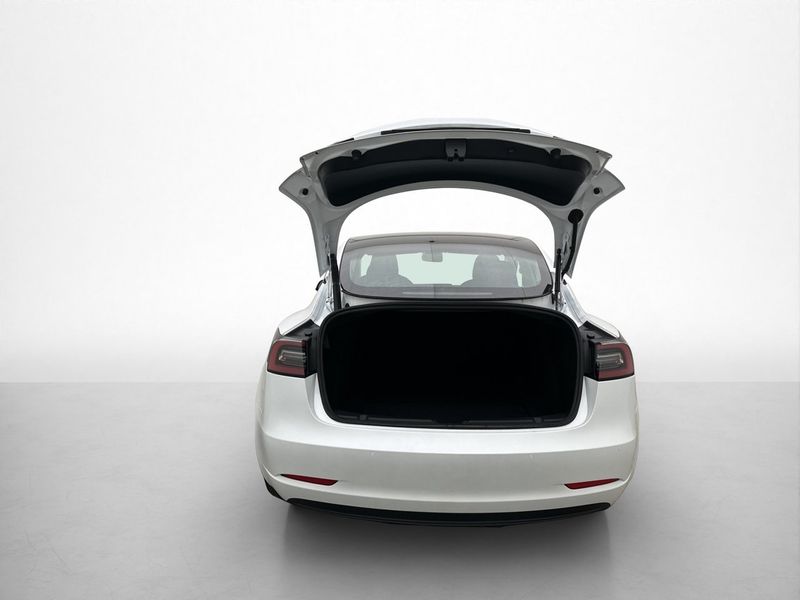 Tesla Model 3 bild 27