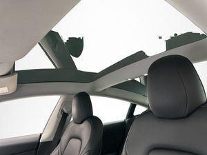Tesla Model 3 bild 12