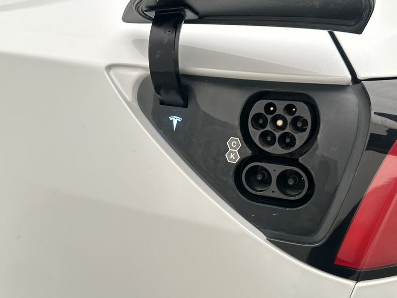 Tesla Model 3 bild 10