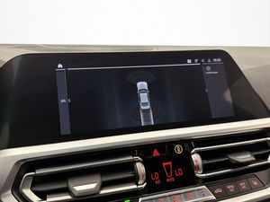 BMW 330 bild 18