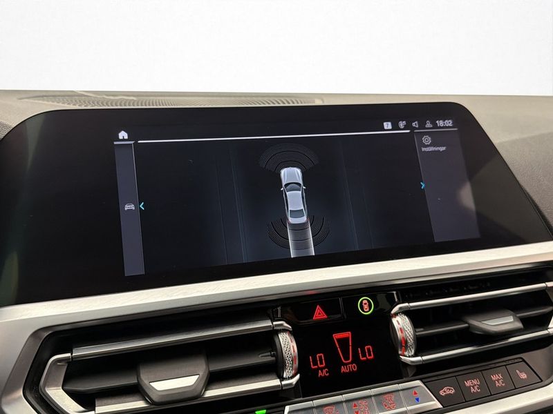 BMW 330 bild 18