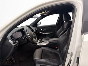 BMW 330 bild 11