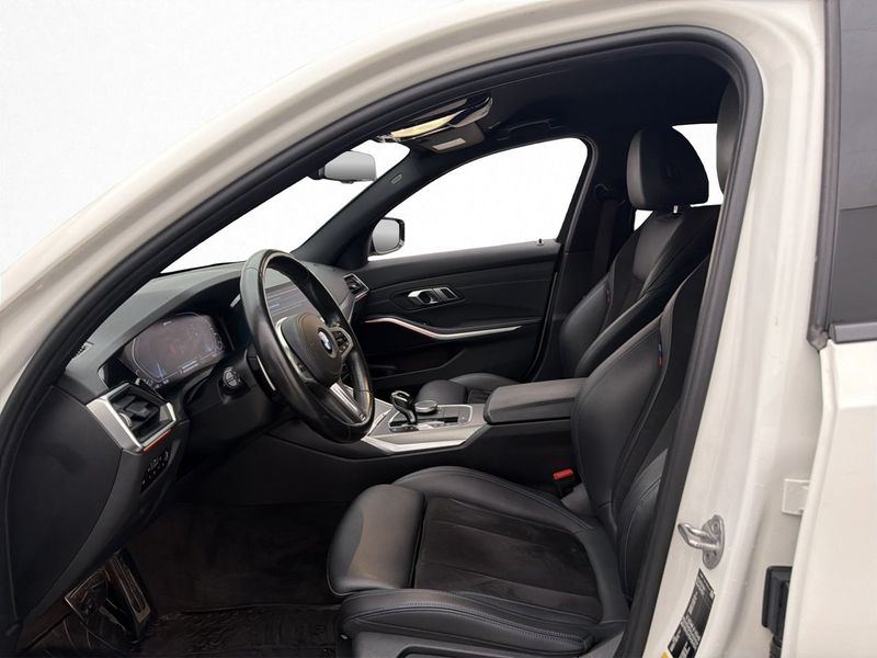 BMW 330 bild 11