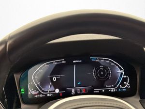 BMW 330 bild 16