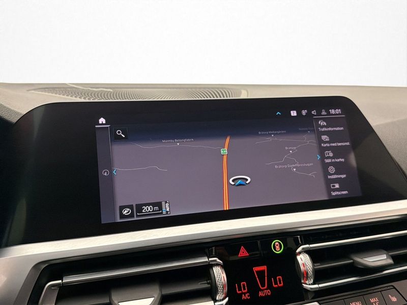 BMW 330 bild 19