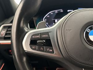 BMW 330 bild 15