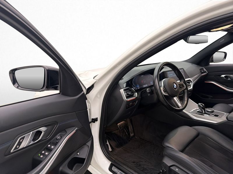 BMW 330 bild 10