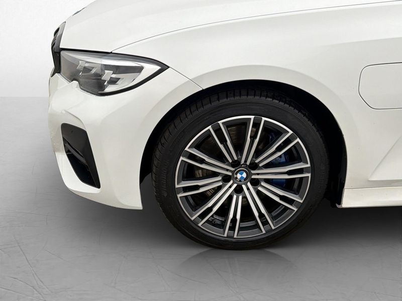 BMW 330 bild 31