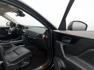 Jaguar F-Pace bild 27