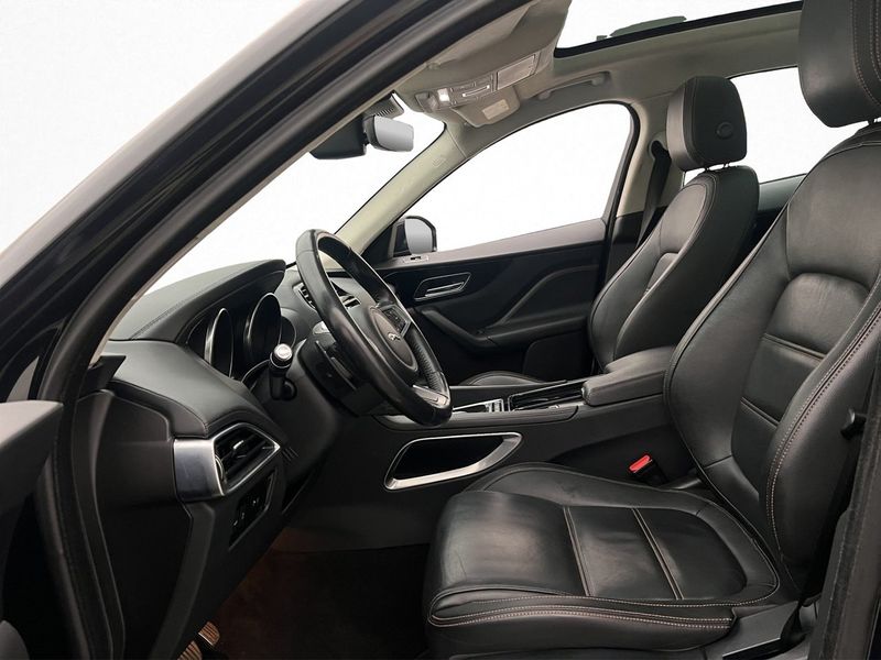 Jaguar F-Pace bild 12