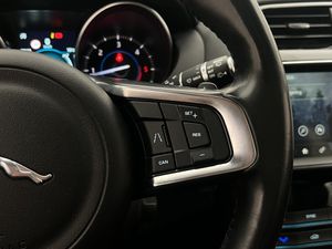 Jaguar F-Pace bild 19