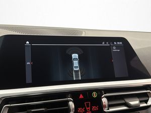 BMW 330 bild 19