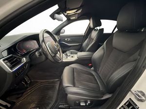 BMW 330 bild 11
