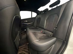 BMW 330 bild 27
