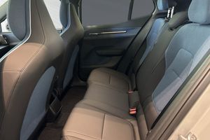 Volvo EX30 bild 8