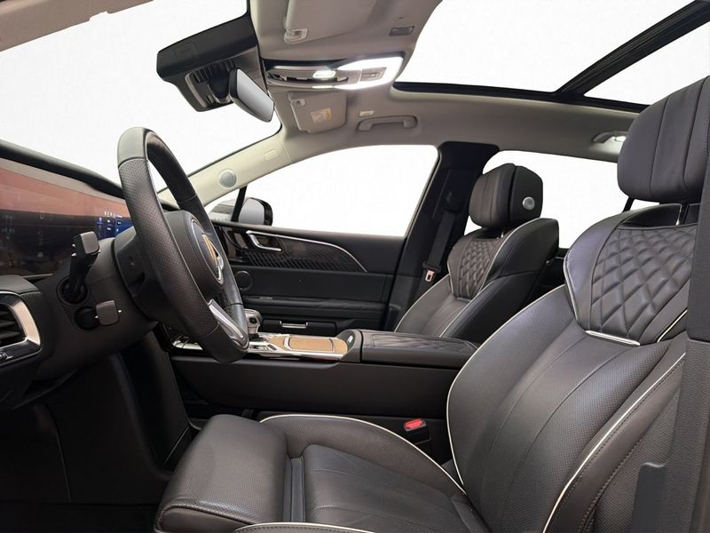 Hongqi E-HS9 bild 12