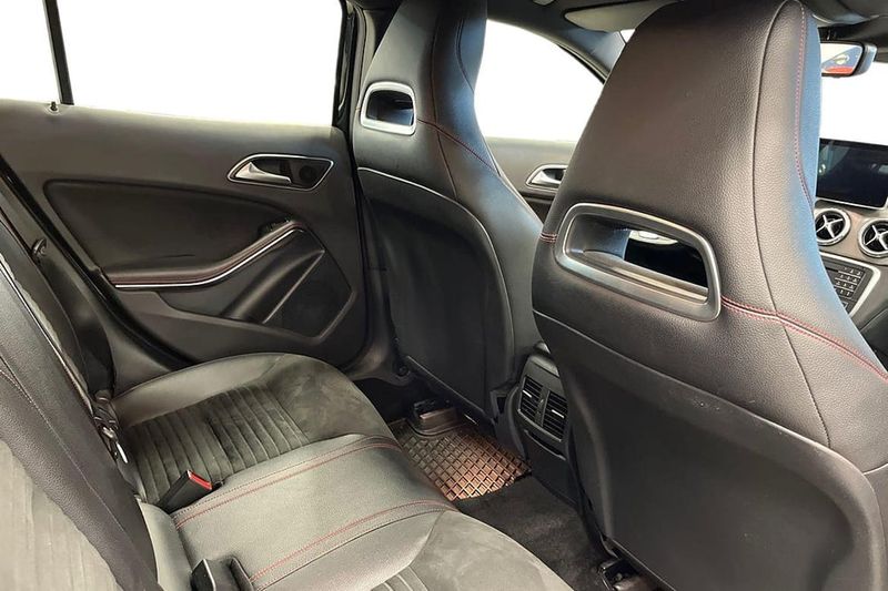 Mercedes GLA200 bild 17