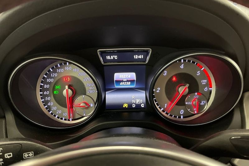 Mercedes GLA200 bild 14