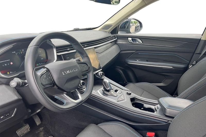 Lynk & Co 01 bild 11