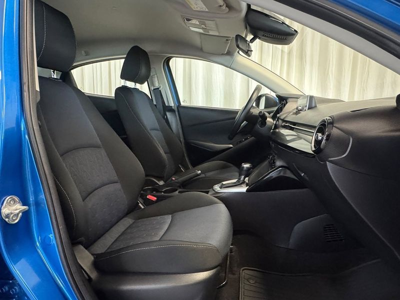 Mazda 2 bild 9