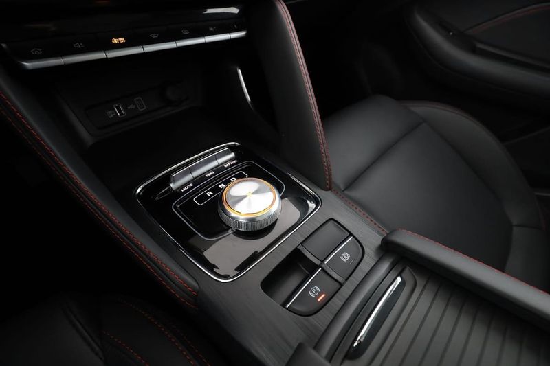 MG ZS EV bild 25
