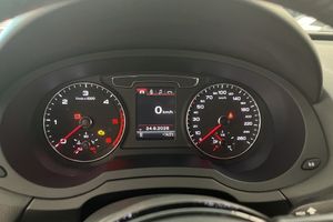 Audi Q3 bild 11