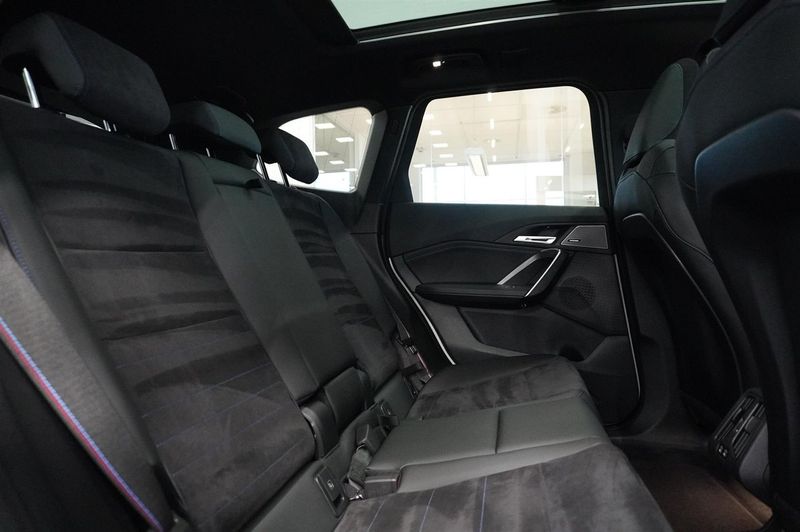 BMW iX1 bild 16