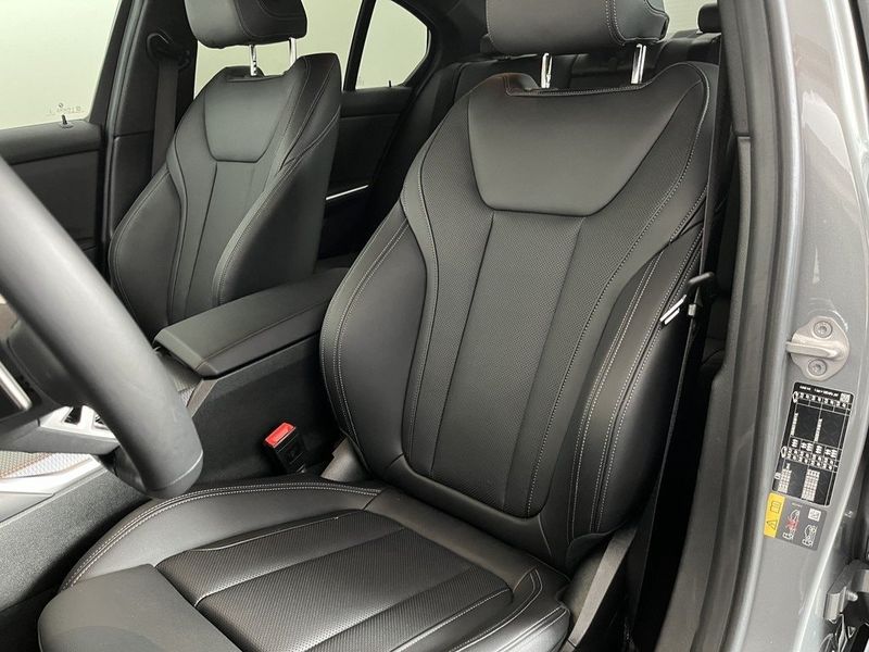 BMW 330 bild 7