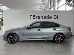 BMW 330 bild 3