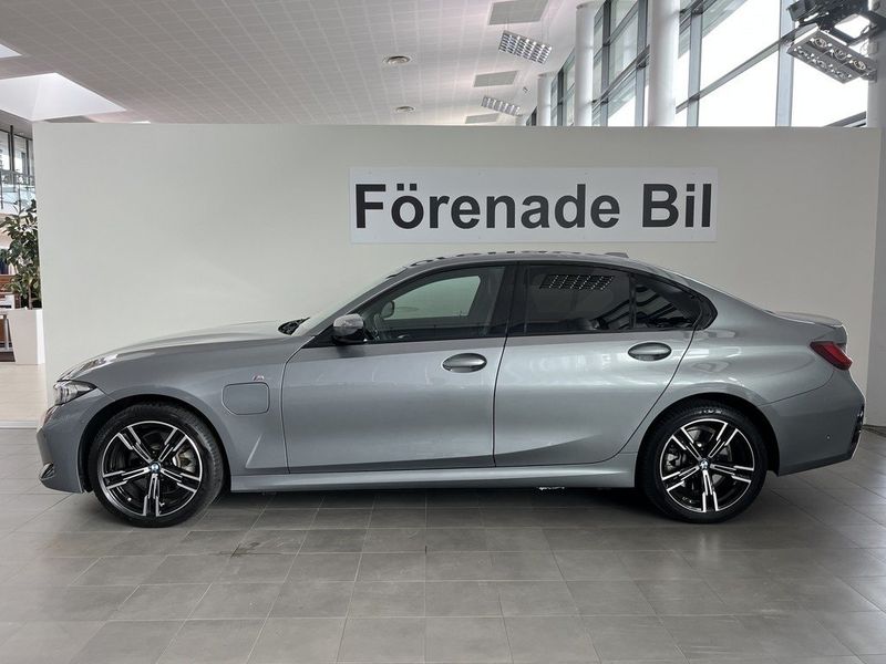 BMW 330 bild 3