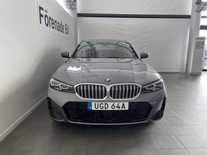 BMW 330 bild 2