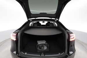 Tesla Model Y bild 23