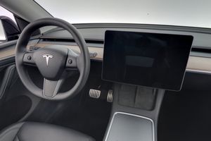 Tesla Model Y bild 15