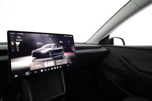 Tesla Model Y bild 22