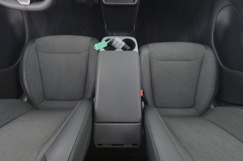 Tesla Model Y bild 14
