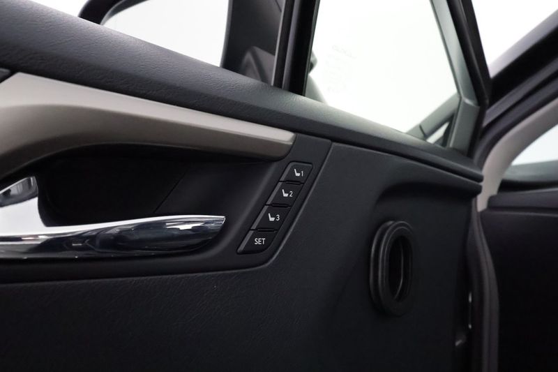 Lexus RX bild 24