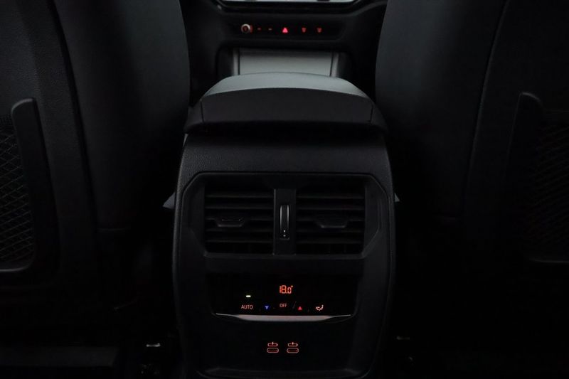 BMW 330 bild 16