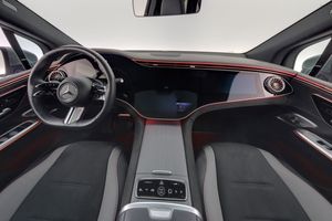 Mercedes EQE43 SUV bild 13