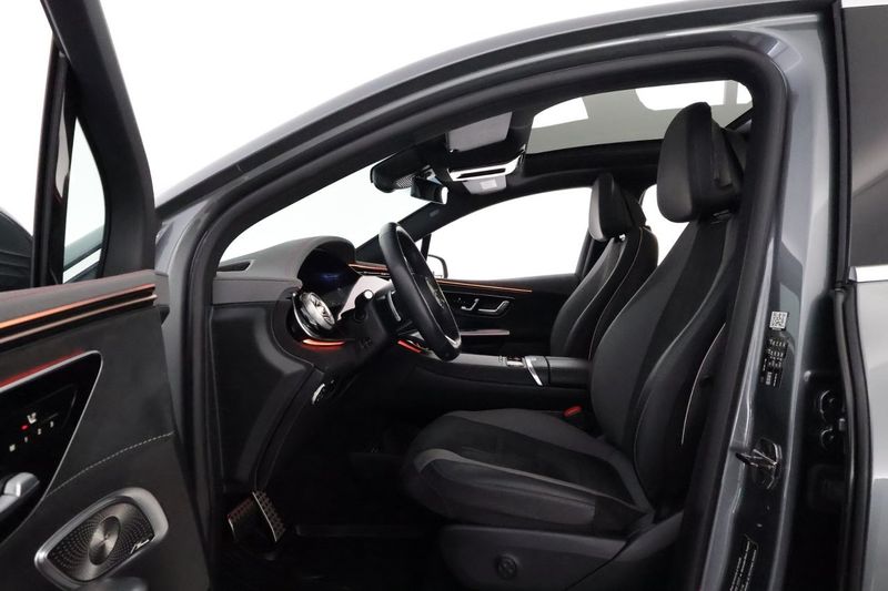 Mercedes EQE43 SUV bild 10