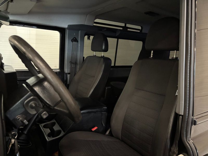 Land Rover Defender bild 9