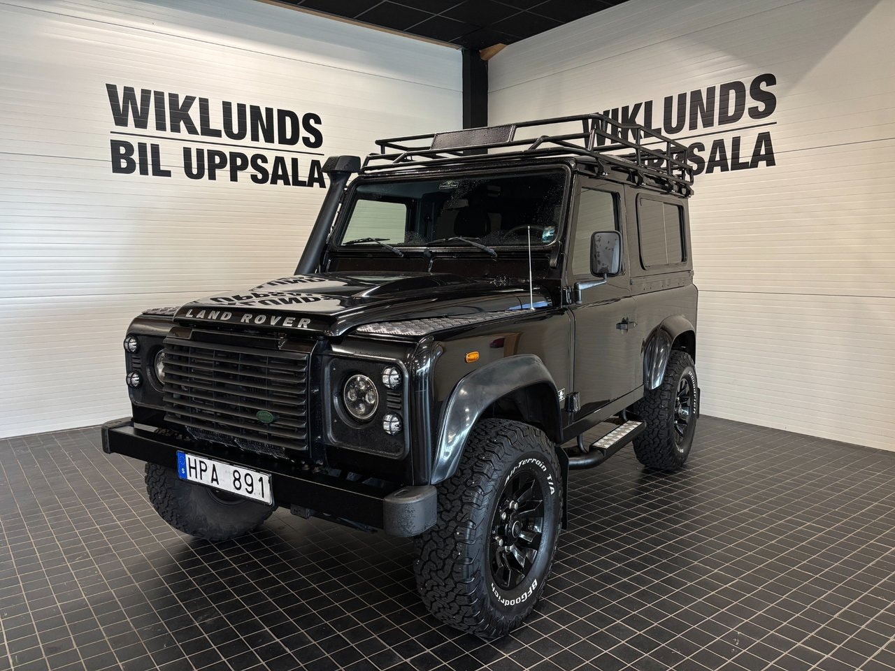 Land Rover Defender