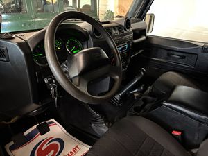 Land Rover Defender bild 8