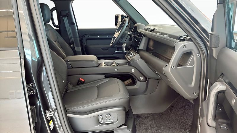 Land Rover Defender bild 3