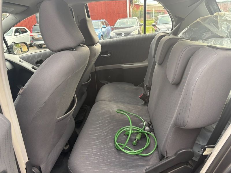 Toyota Yaris bild 7