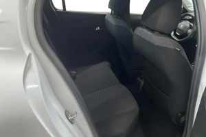 Peugeot 208 bild 8