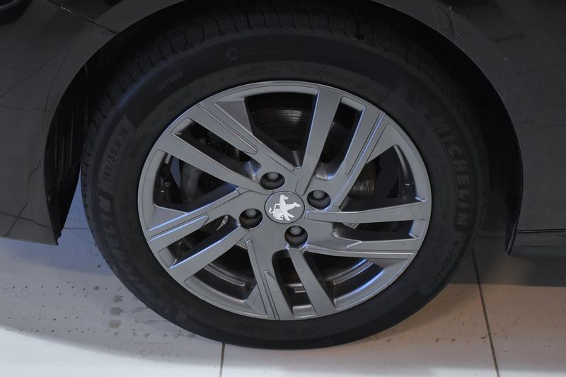 Peugeot 208 bild 20