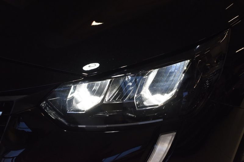 Peugeot 208 bild 18